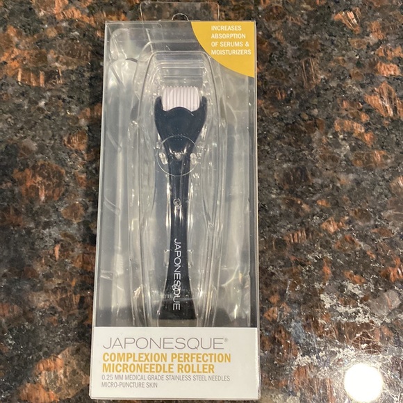 Japonesque Complexion Perfection Microneedle Roller - Picture 1 of 6